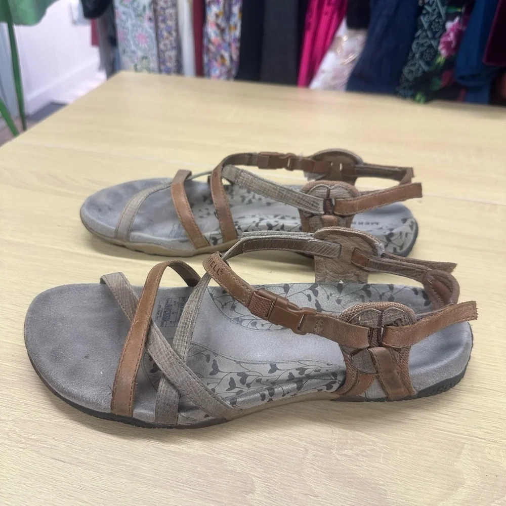 Women's Merrell Agave Brown and Tan Strappy Sandals Shoes Size 9 GUC